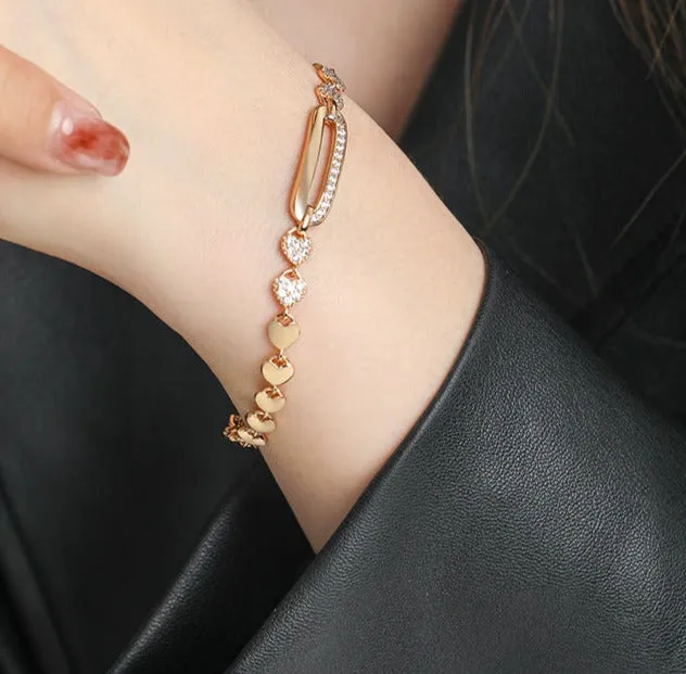 Jewelry is sweet and cute, small luxury college style love bracelet, daily matching