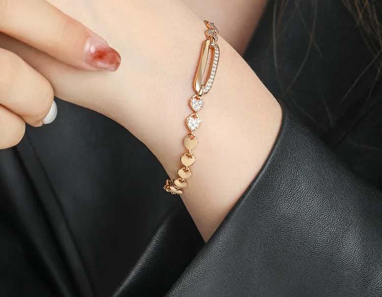 Jewelry is sweet and cute, small luxury college style love bracelet, daily matching