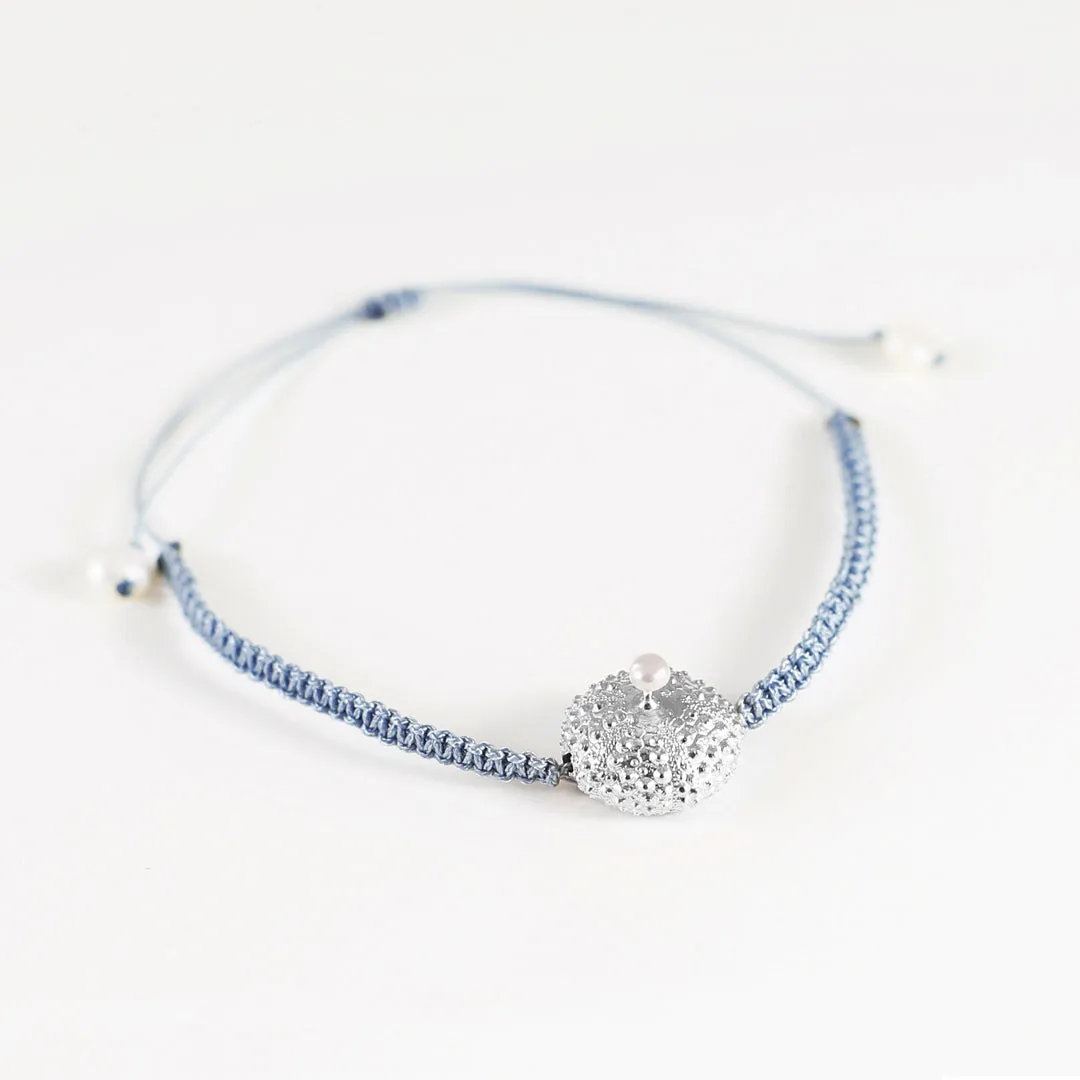 Urchin with pearl - macrame bracelet - silver 925 - light blue